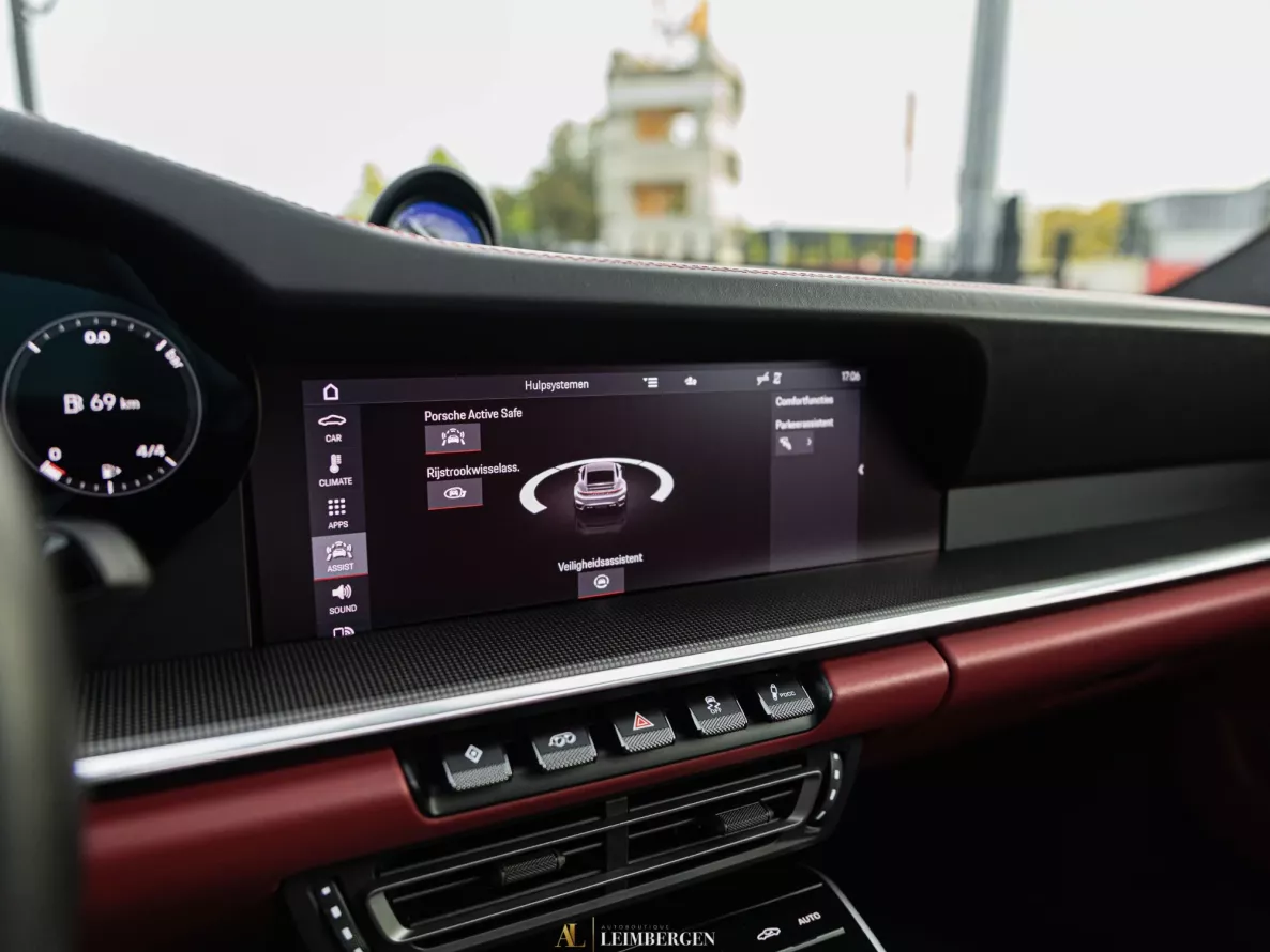 Interieur Porsche 911 Turbo S Type 992