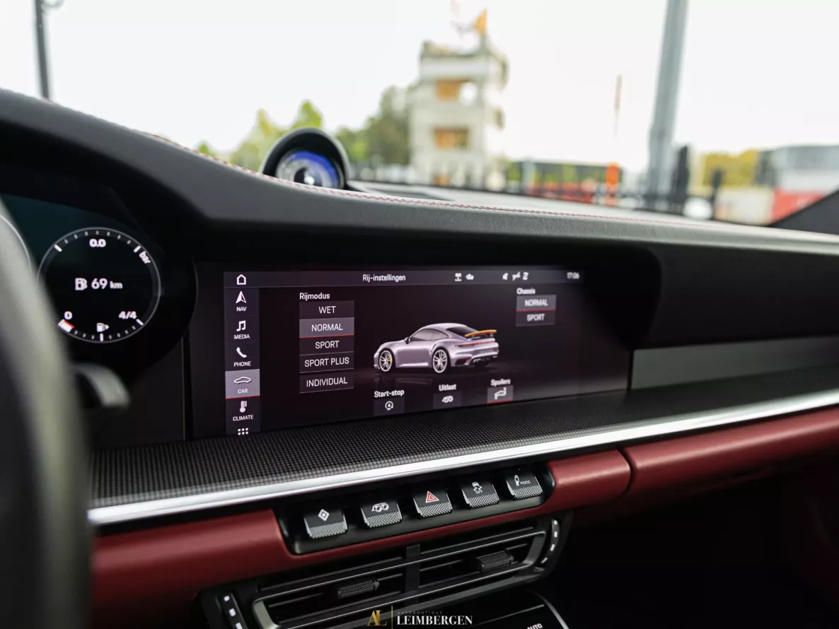 Interieur Porsche 911 Turbo S Type 992
