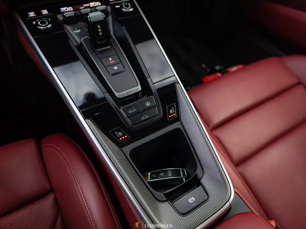 Interieur Porsche 911 Turbo S Type 992