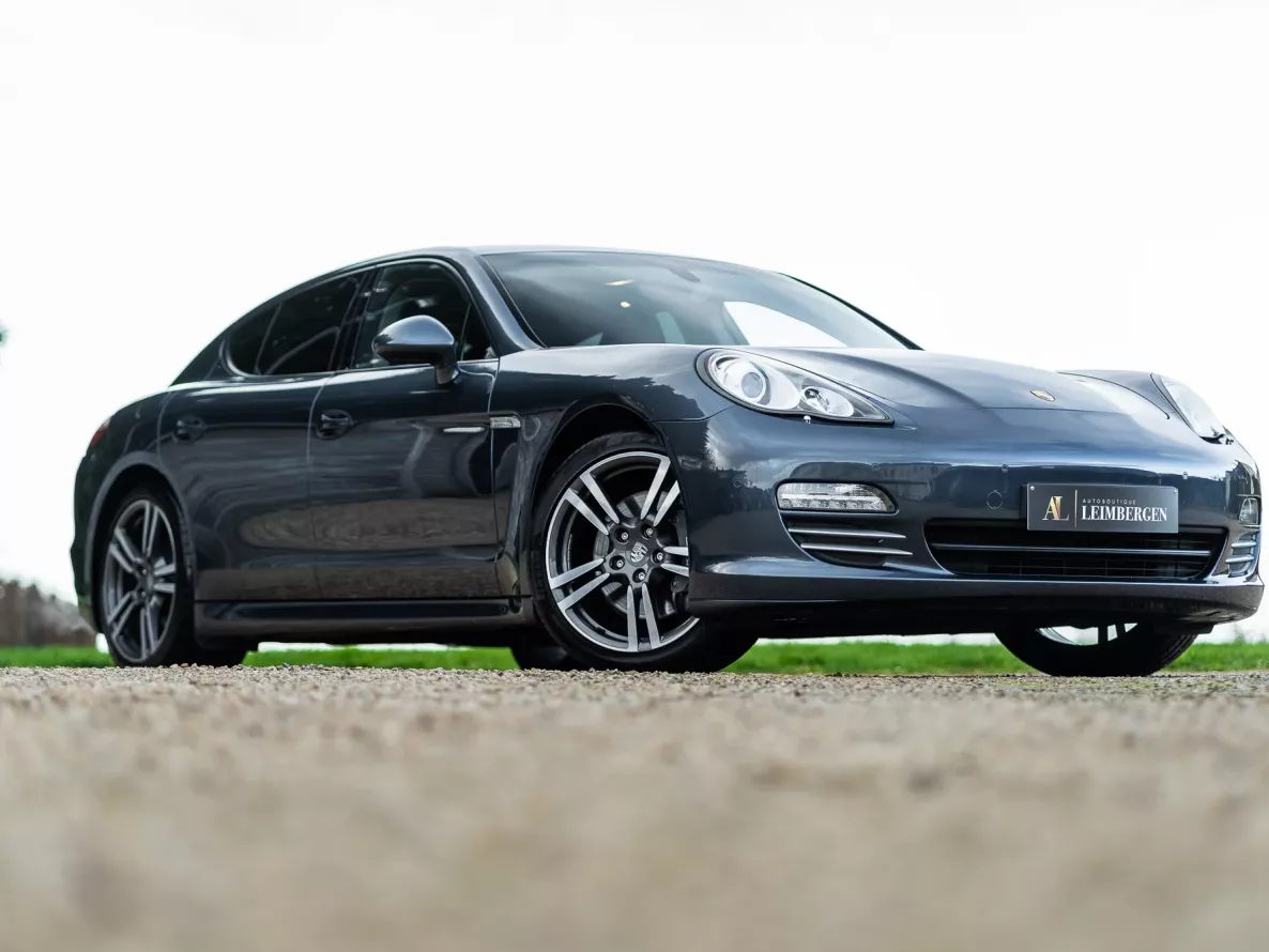 Exterior Porsche Panamera 4