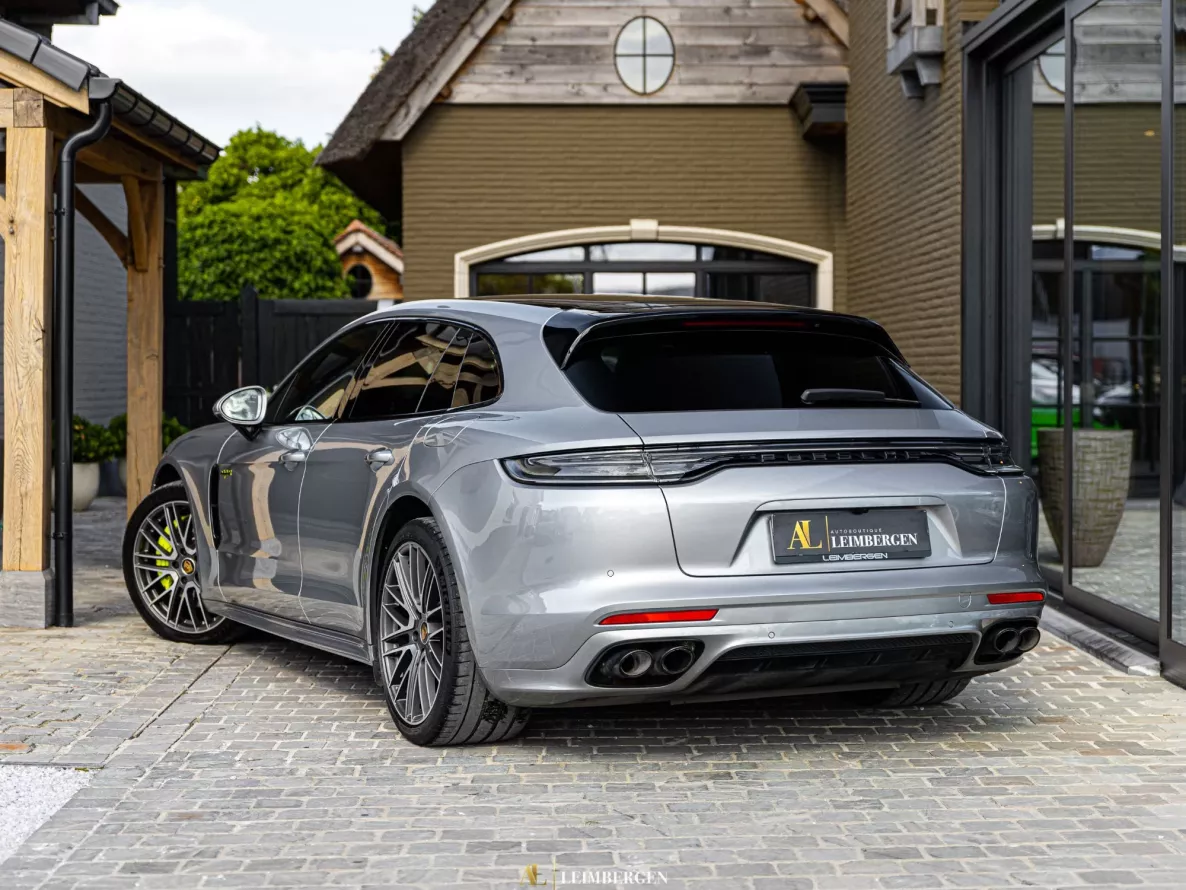 Extérieur Porsche Panamera 4 E-Hybrid Sport Turismo