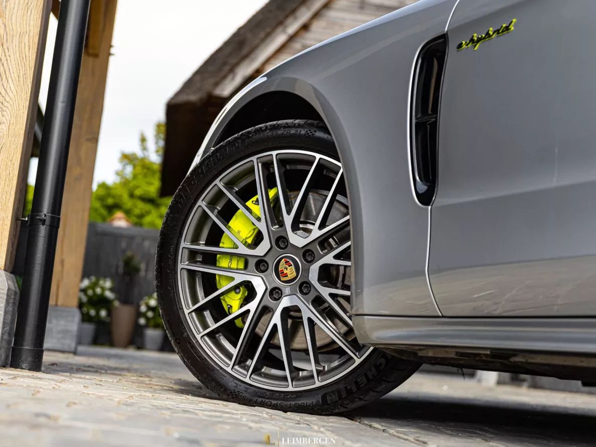 Extérieur Porsche Panamera 4 E-Hybrid Sport Turismo