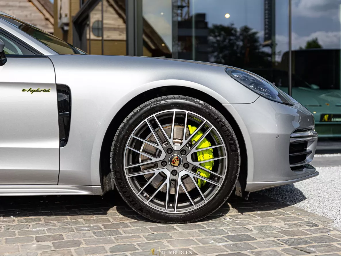 Extérieur Porsche Panamera 4 E-Hybrid Sport Turismo