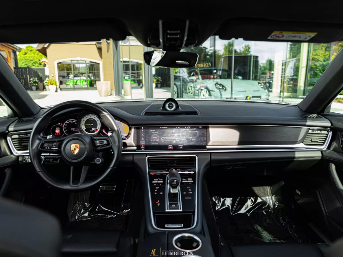 Intérieur Porsche Panamera 4 E-Hybrid Sport Turismo