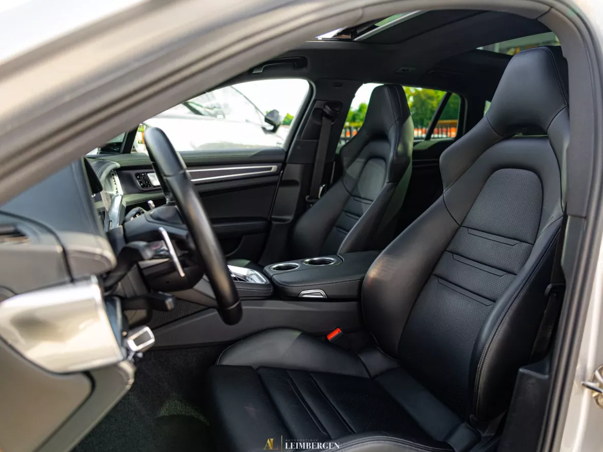 Intérieur Porsche Panamera 4 E-Hybrid Sport Turismo