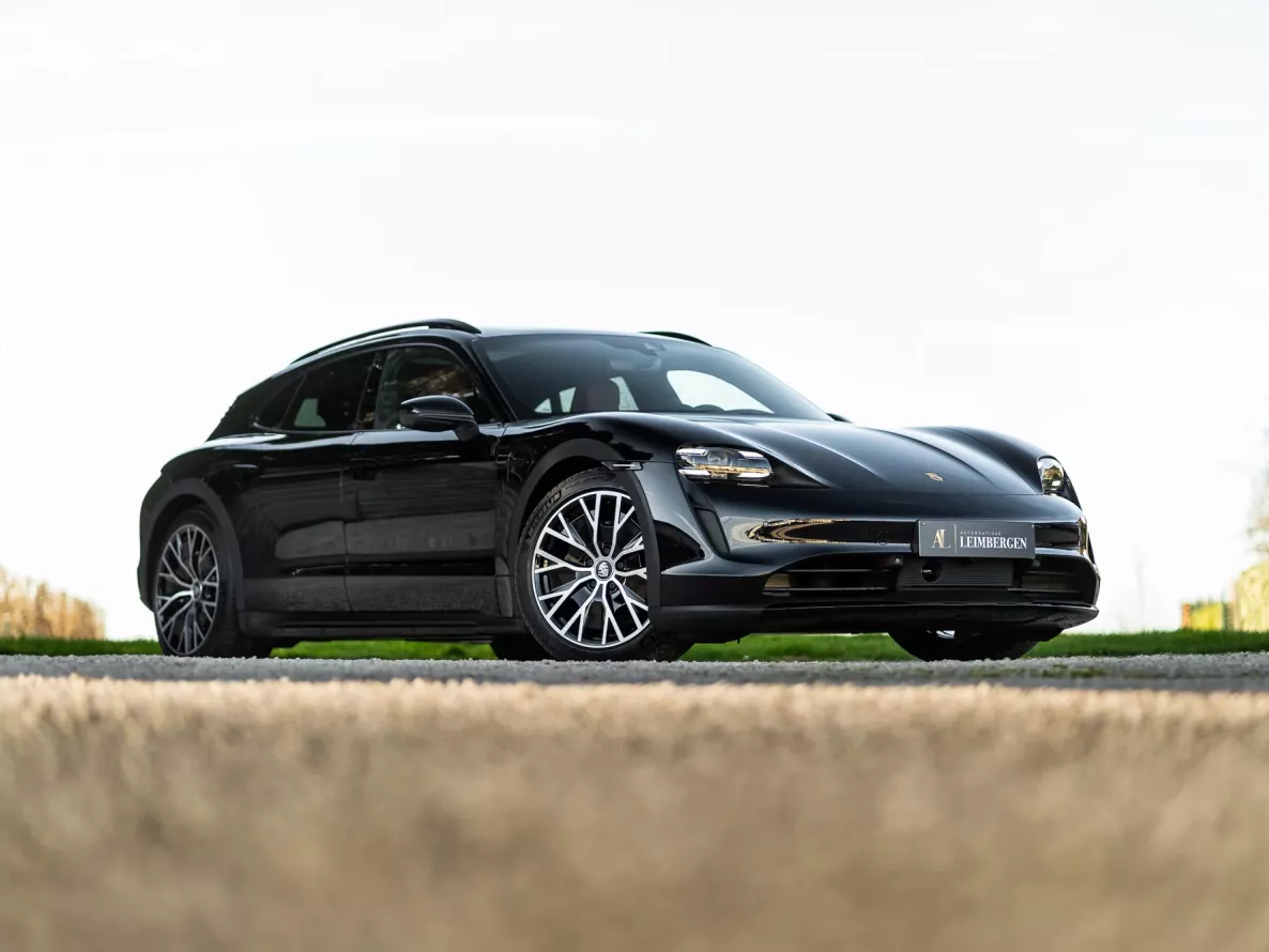 Exterior Porsche Taycan 4 Cross Turismo