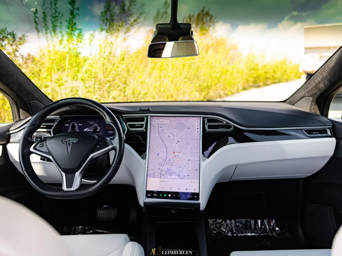 Interior Tesla Model X 100D Dual Motor (100kWh)