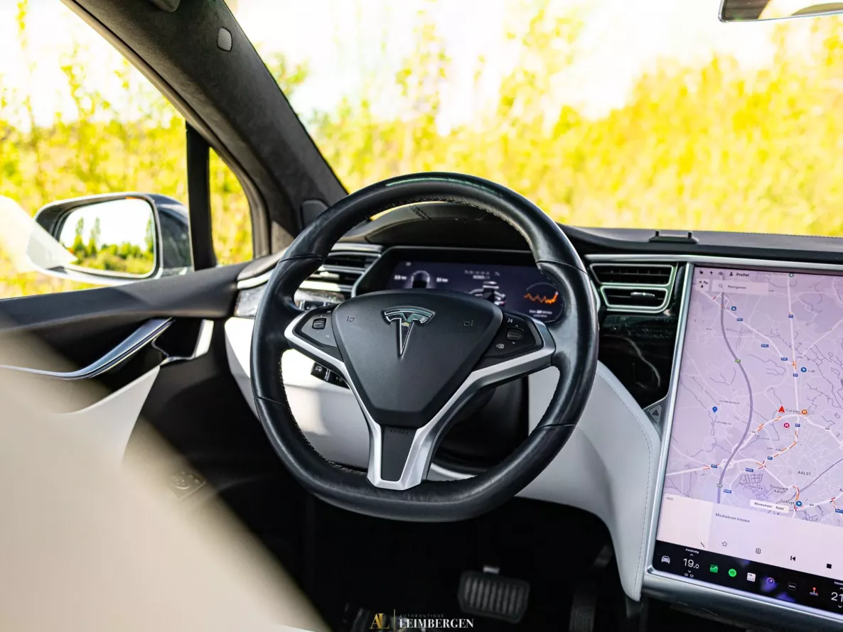 Interior Tesla Model X 100D Dual Motor (100kWh)